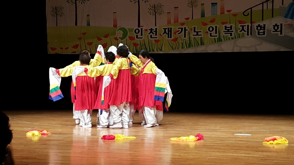 특화 발표3.jpg