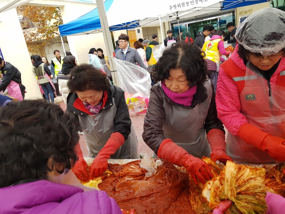재가어르신 김장.jpg