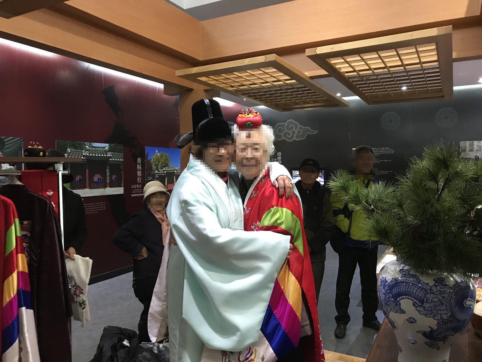 111모자이크_KakaoTalk_Moim_4zoATLw7eq4FSEIaCCMkuOKjJCLEVY.jpg