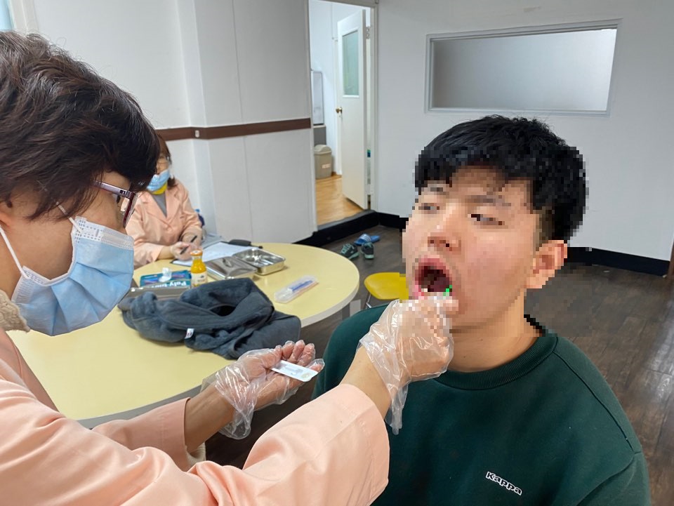 구강-불소도포.jpg